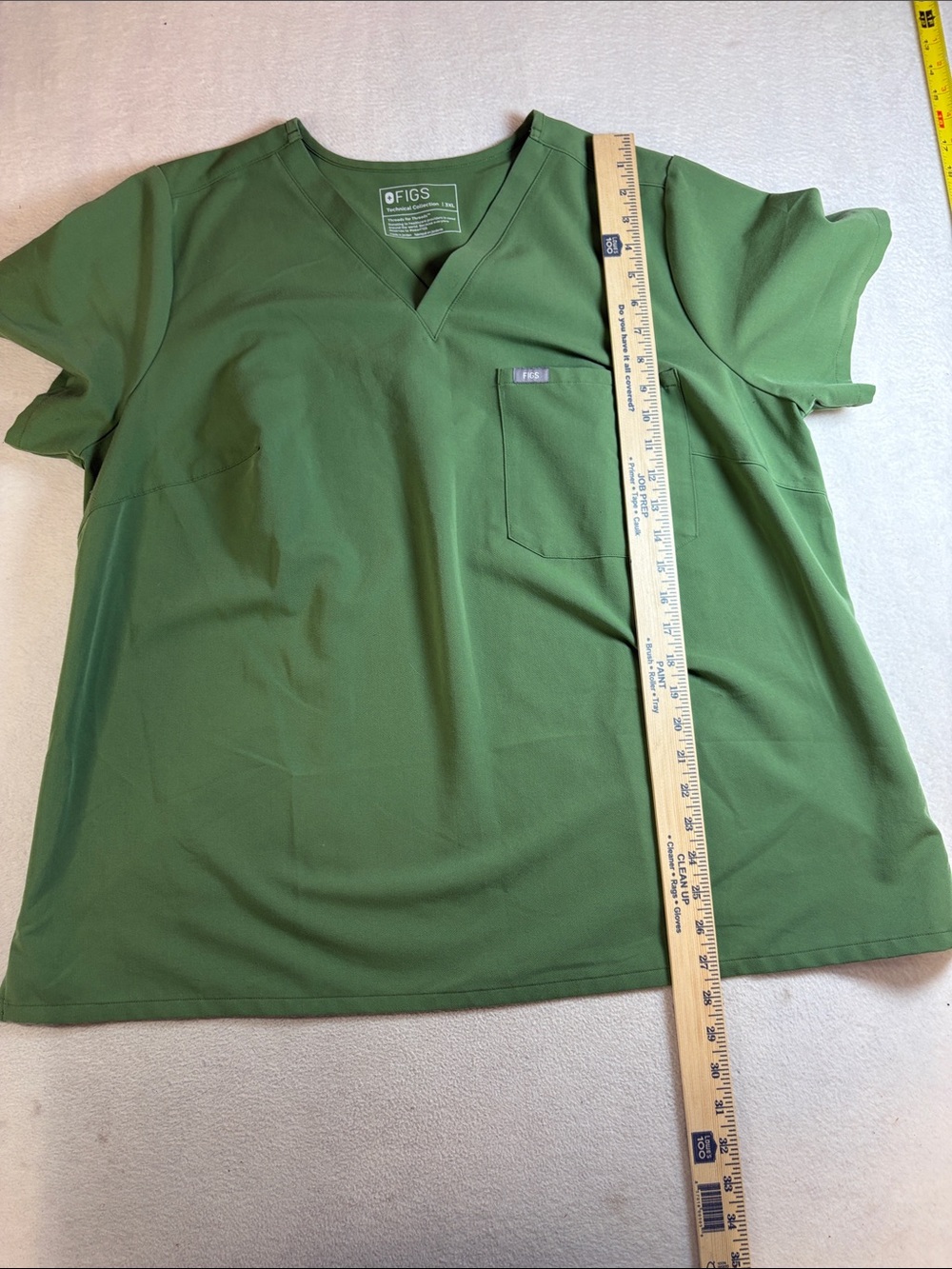 Figs Women's Short Sleeve V-Neck Tee in Olive Green